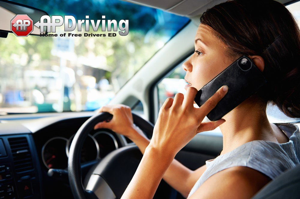 Mobile-Phone-driving-pic